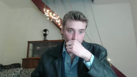 Snapshot of zakonezach chatting on December 24, 9:55 pm zakonezach online show from December 24, 9:55 pm
