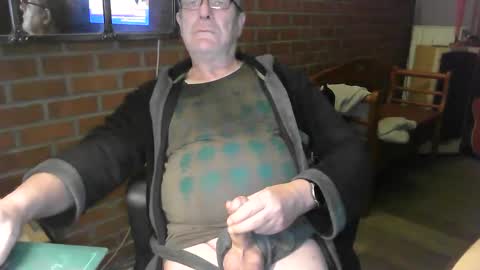 Snapshot of zalinger chatting on May 4, 9:55 pm zalinger online show from May 4, 9:55 pm