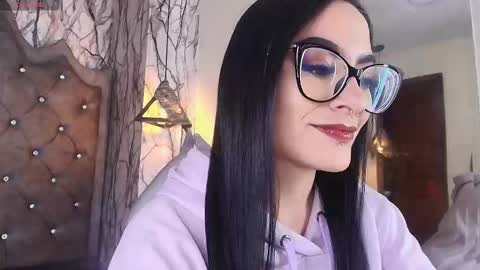   online show from November 25, 5:13 pm