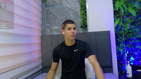 Snapshot of zamirscott chatting on April 7, 12:38 pm Zamir online show from April 7, 12:38 pm