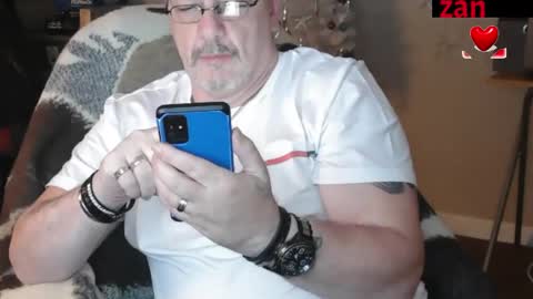 Snapshot of zander007 chatting on October 21, 3:24 pm zander007 online show from October 21, 3:24 pm