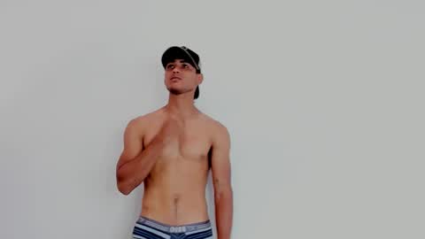 Zander online show from March 15, 1:11 am