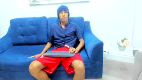 Snapshot of zane_belville chatting on May 11, 11:16 am Zane Belville online show from May 11, 11:16 am