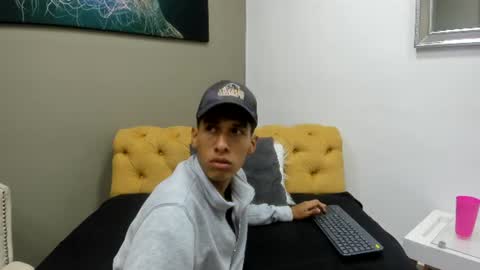 Snapshot of zane_belville chatting on June 26, 11:36 am Zane Belville online show from June 26, 11:36 am