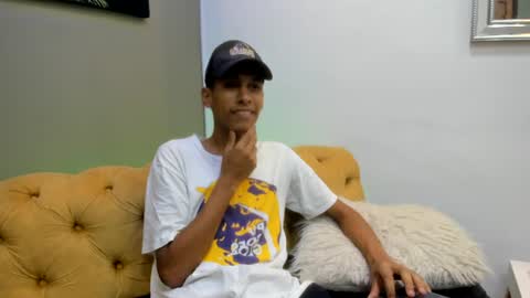 Snapshot of zane_belville chatting on June 29, 11:21 am Zane Belville online show from June 29, 11:21 am