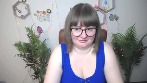 zannadreil online show from April 10, 6:56 pm