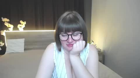Snapshot of zannadreil chatting on May 1, 6:23 pm zannadreil online show from May 1, 6:23 pm