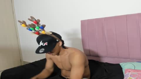 Snapshot of zanxley_ chatting on December 9, 7:39 am zanxley_ online show from December 9, 7:39 am