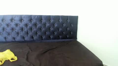 Snapshot of zanxley_ chatting on February 17, 6:59 pm zanxley_ online show from February 17, 6:59 pm