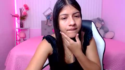 Zara online show from April 10, 12:10 pm