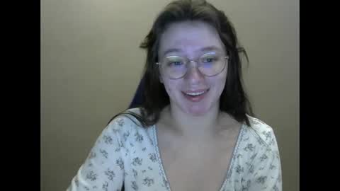 Snapshot of zara_golden chatting on February 11, 2:57 am chaturcum online show from February 11, 2:57 am