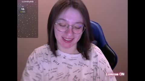 Snapshot of zara_golden chatting on March 5, 2:25 am chaturcum online show from March 5, 2:25 am