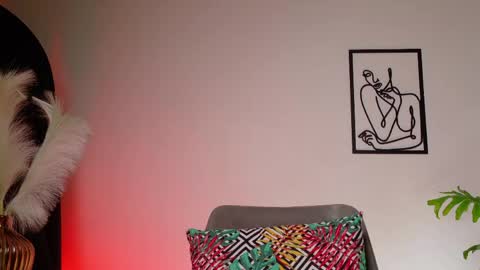 Snapshot of zara_nova chatting on May 8, 12:05 am Zara Nova online show from May 8, 12:05 am