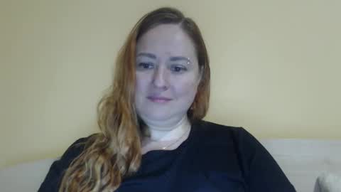 Snapshot of zara_red chatting on May 3, 8:53 am Kate. if im not here im here foxy red333 online show from May 3, 8:53 am