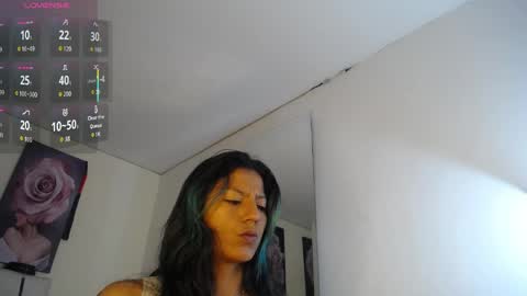 Zarah online show from April 3, 1:20 pm