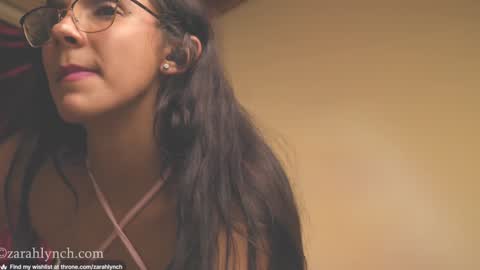 Snapshot of zarahlynch chatting on December 8, 11:40 pm Miss Lynch   Next show  2911 online show from December 8, 11:40 pm