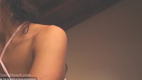 Snapshot of zarahlynch chatting on December 9, 2:45 am Miss Lynch   Next show  2911 online show from December 9, 2:45 am