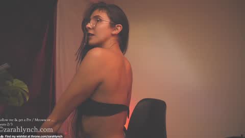 Snapshot of zarahlynch chatting on January 16, 11:16 pm Miss Lynch   Next show  2911 online show from January 16, 11:16 pm