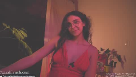 Snapshot of zarahlynch chatting on February 20, 2:40 am Miss Lynch   Next show  2911 online show from February 20, 2:40 am