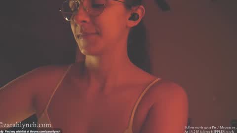 Snapshot of zarahlynch chatting on March 4, 4:17 am Miss Lynch   Next show  2911 online show from March 4, 4:17 am