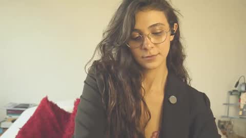 Snapshot of zarahlynch chatting on September 15, 9:48 pm Miss Lynch   Next show  2911 online show from September 15, 9:48 pm