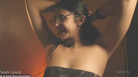 Snapshot of zarahlynch chatting on April 22, 1:52 am Miss Lynch Next show 2911 online show from April 22, 1:52 am