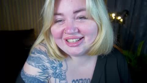 Lola online show from March 7, 8:50 pm