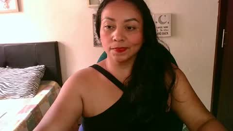 Snapshot of zaray_45bella chatting on July 23, 7:12 pm zaray online show from July 23, 7:12 pm