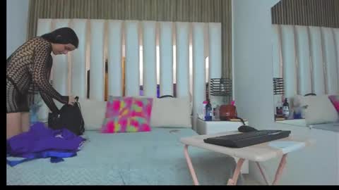 Snapshot of zaraycox chatting on November 3, 7:04 pm Zaraycox online show from November 3, 7:04 pm