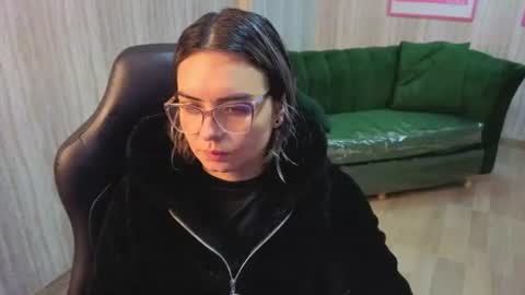Snapshot of zarcasutra_t chatting on June 9, 12:39 pm Isabella online show from June 9, 12:39 pm
