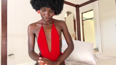 Snapshot of zaria_amara chatting on June 10, 10:47 am zaria_amara online show from June 10, 10:47 am