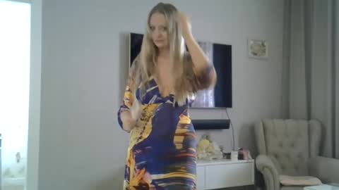 Snapshot of zarinaswift chatting on July 4, 3:02 am Zarina Swift online show from July 4, 3:02 am
