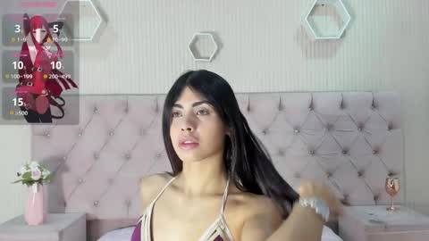 Snapshot of zarinawynne chatting on May 12, 1:30 pm Zarina Waynne online show from May 12, 1:30 pm