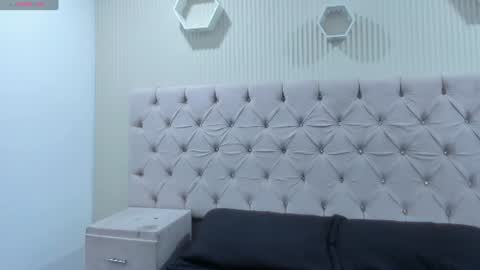 Snapshot of zarinawynne chatting on June 28, 2:45 pm Zarina Waynne online show from June 28, 2:45 pm
