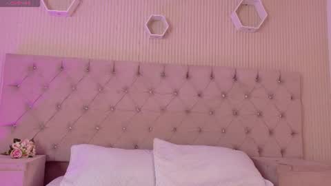 Snapshot of zarinawynne chatting on July 18, 12:31 pm Zarina Waynne online show from July 18, 12:31 pm