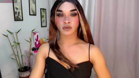 zaynelustts online show from December 3, 11:19 am