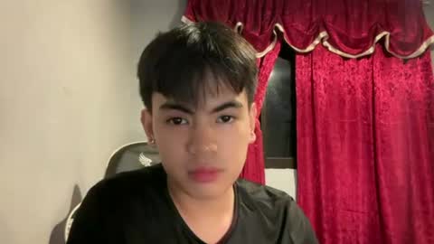 Snapshot of zei_land chatting on June 24, 3:33 pm Aero online show from June 24, 3:33 pm