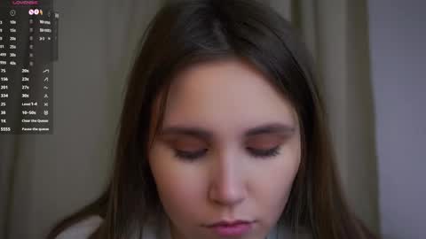 Emilia online show from December 3, 1:02 am