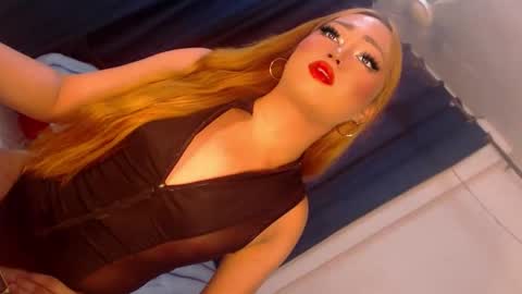 Snapshot of zemi_max chatting on May 29, 8:12 am zemi_max online show from May 29, 8:12 am