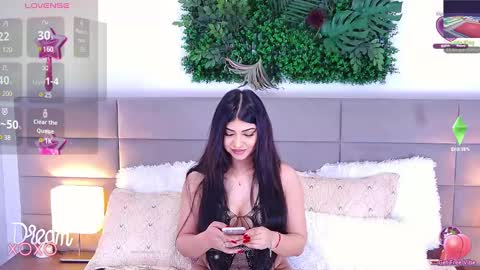 Snapshot of zendayaclark chatting on March 6, 3:57 am Zendaya online show from March 6, 3:57 am