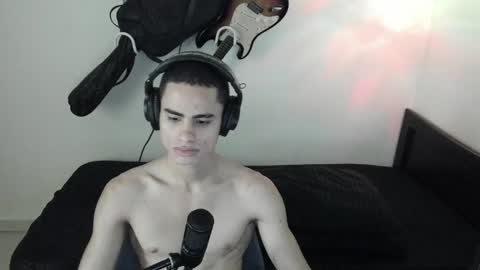 Snapshot of zenhzu chatting on January 8, 9:34 pm zenzhu online show from January 8, 9:34 pm