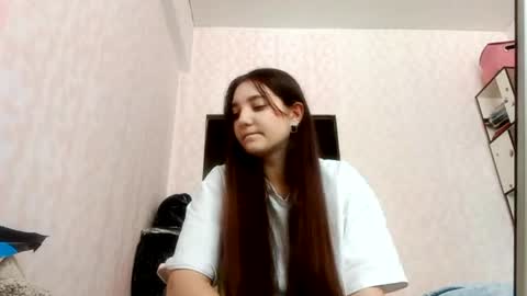 zeniabrossoit online show from March 2, 6:36 am