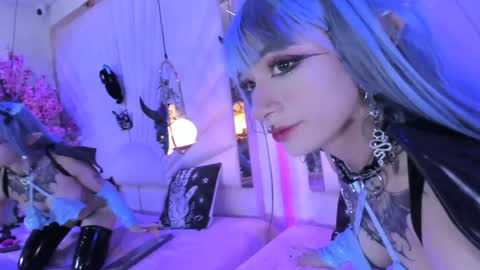 Snapshot of zephirah_abney chatting on December 5, 2:11 pm online show from December 5, 2:11 pm