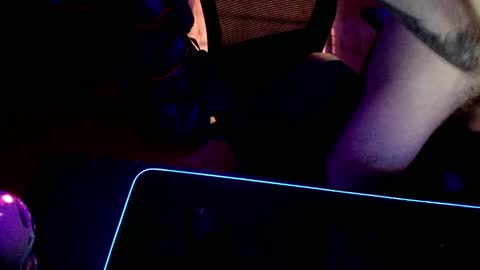 Snapshot of zerces111 chatting on December 24, 2:21 am Zerces online show from December 24, 2:21 am