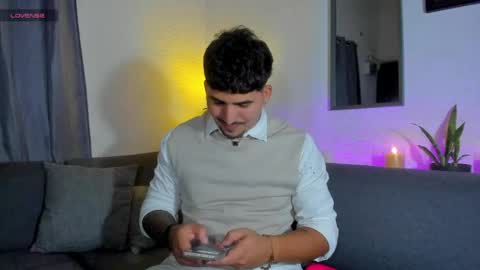 Snapshot of zereff_ chatting on May 24, 5:01 am zeref online show from May 24, 5:01 am