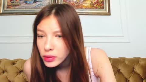 Snapshot of zerelle chatting on February 24, 8:01 am Ivy online show from February 24, 8:01 am