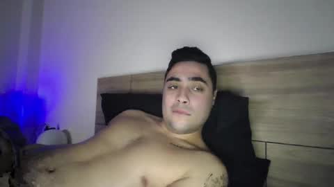 Snapshot of zerm1 chatting on December 10, 5:28 am zerm1 online show from December 10, 5:28 am