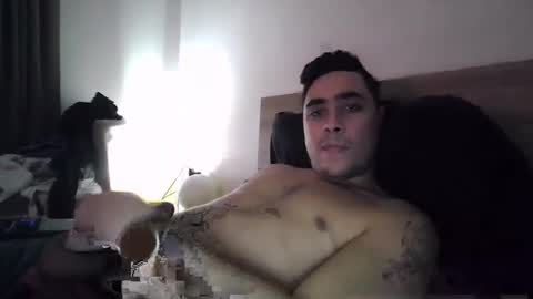 Snapshot of zerm1 chatting on December 12, 8:57 am zerm1 online show from December 12, 8:57 am