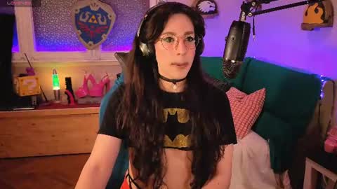 Snapshot of zesty_peach chatting on June 9, 11:27 pm zesty_peach online show from June 9, 11:27 pm