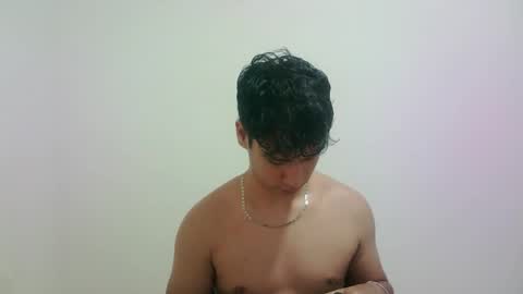 zeus_183 online show from November 1, 11:29 pm